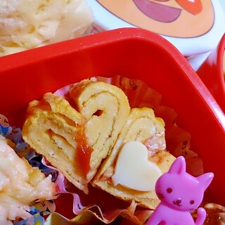 キャラ弁★に♪ソースで簡単接着！ハートの卵焼き